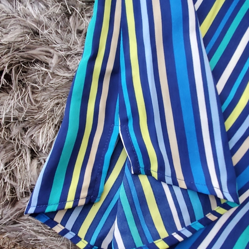 💙 Spaghetti Strap Blouse💙 - Picture 3 of 6